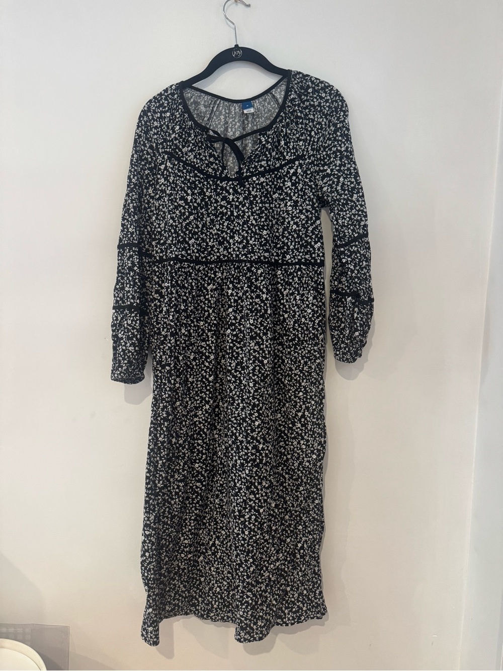 Black Floral Tie-Neck Midi Dress